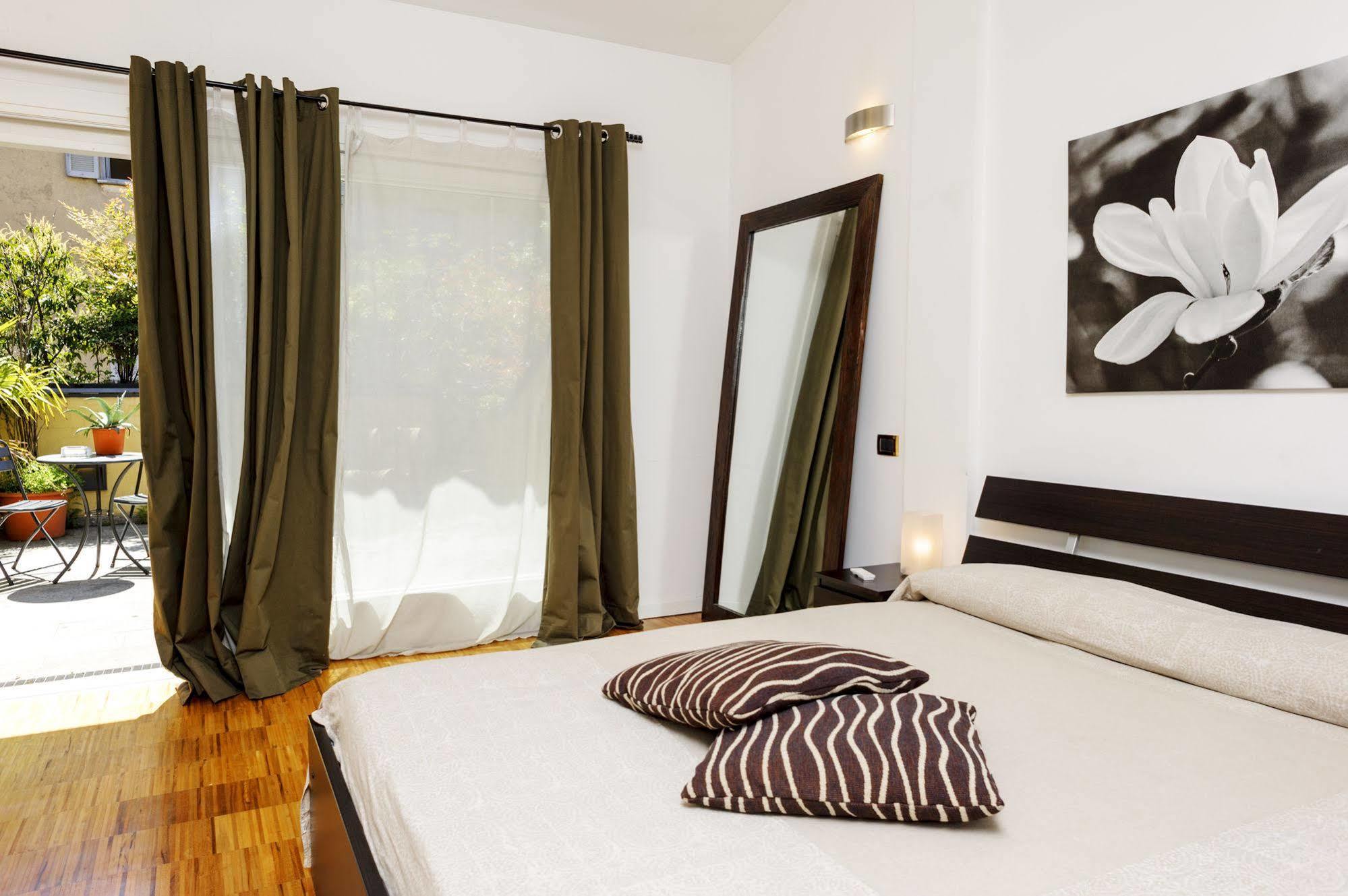 Isola Apartments Milan Exterior photo