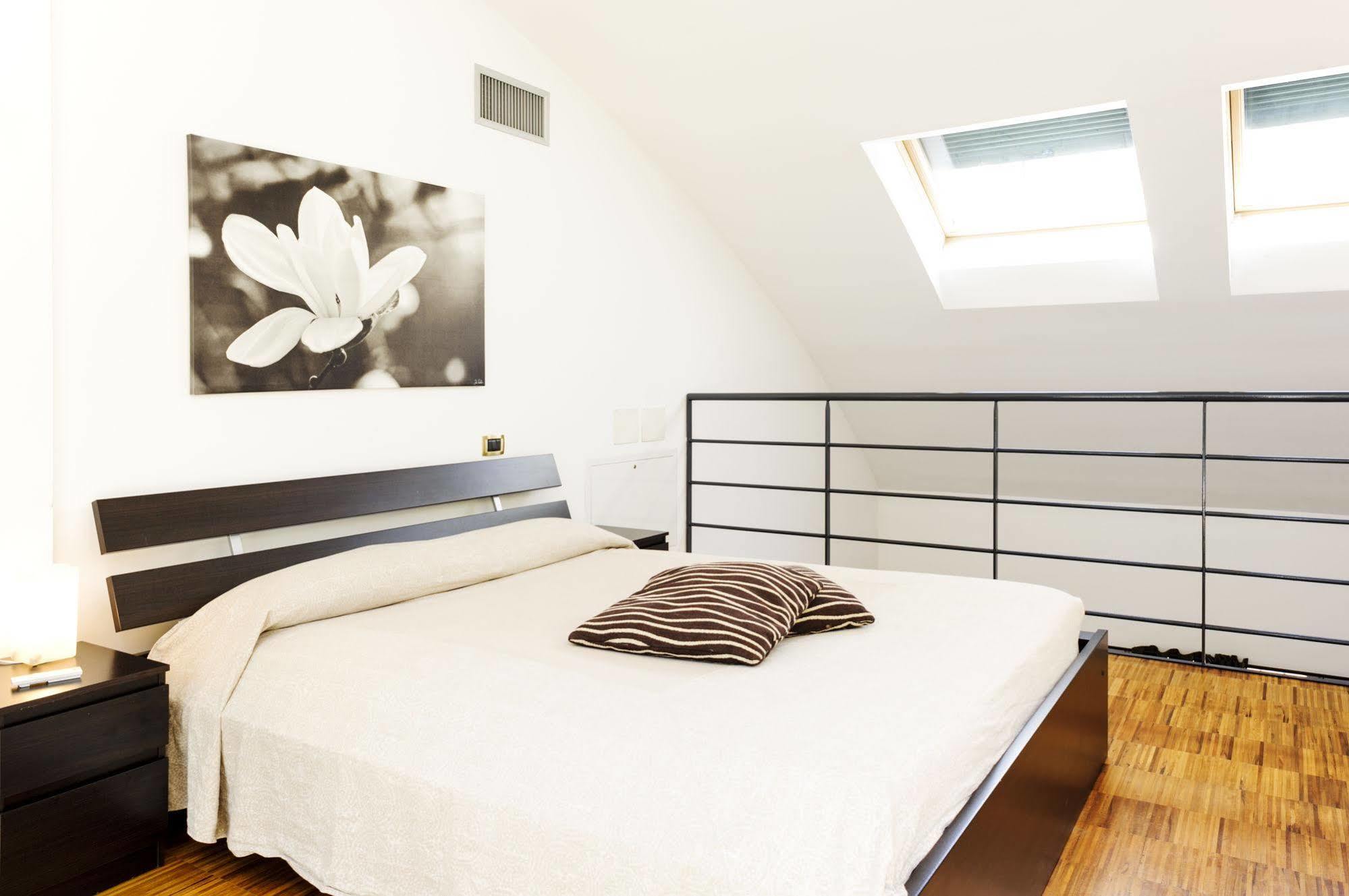 Isola Apartments Milan Exterior photo